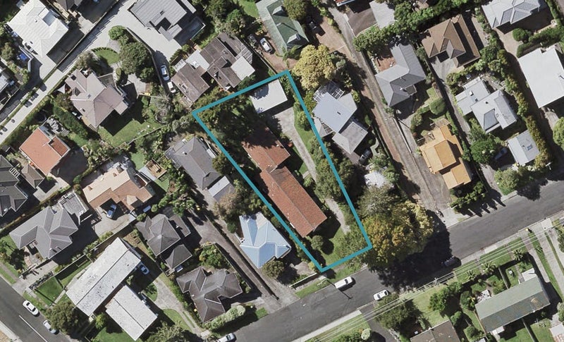 2/43 Wolsley Avenue, Milford, Auckland - Carousel 1