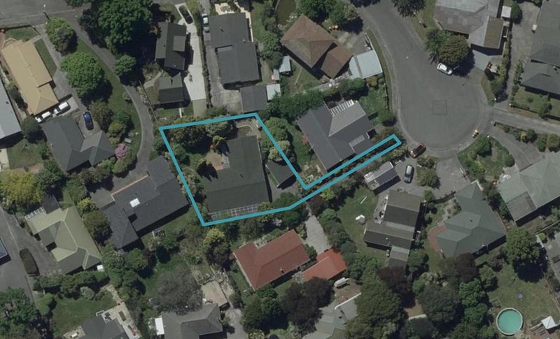6 Esher Place, Saint Martins, Christchurch - Carousel 1