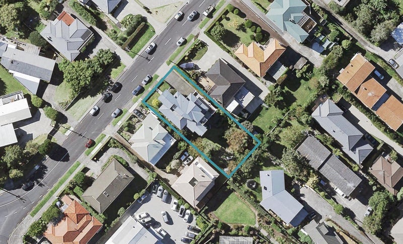 35 Mellons Bay Road, Mellons Bay, Auckland - Carousel 1