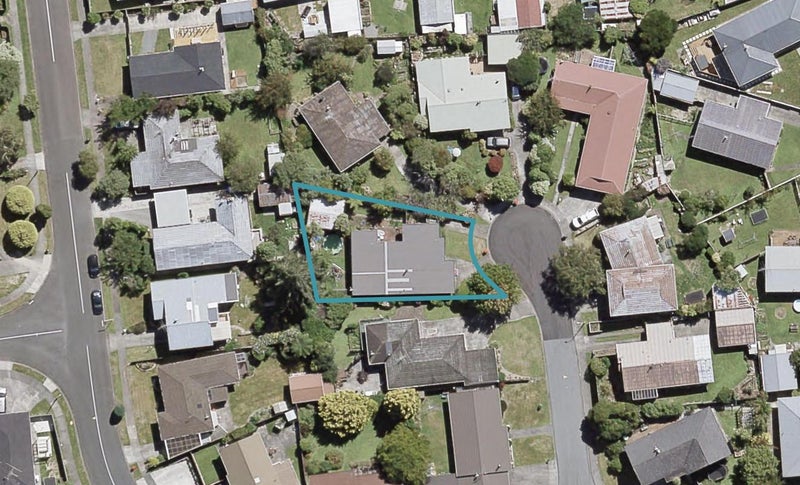 5 Toledo Grove, Totara Park, Upper Hutt - Carousel 1
