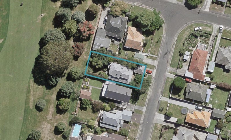 4 Saint James Avenue, Boulcott, Lower Hutt - Carousel 1