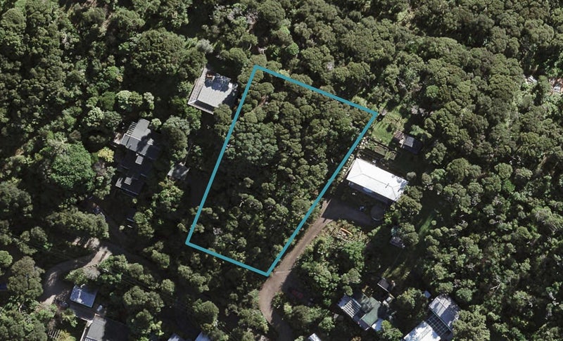 84 Fairview Crescent, Ōmiha, Waiheke Island - Carousel 1