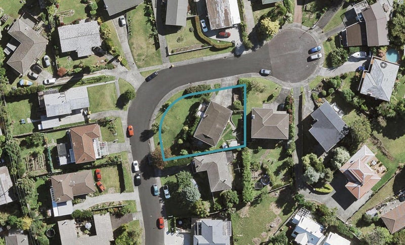 7 Sunnylaw Place, Glen Eden, Auckland - Carousel 1