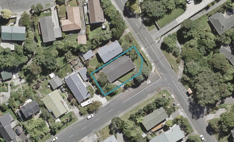 2 Redvers Drive, Belmont, Lower Hutt - Carousel 1