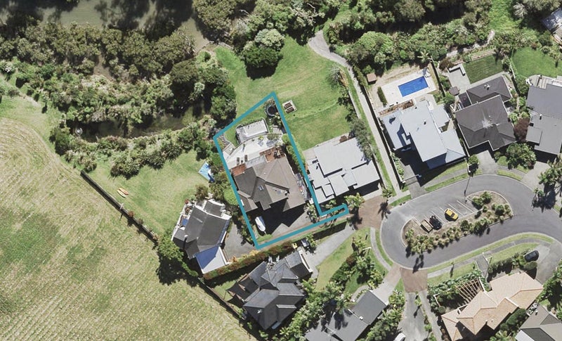 31 Pitoitoi Avenue, Greenhithe, Auckland - Carousel 1