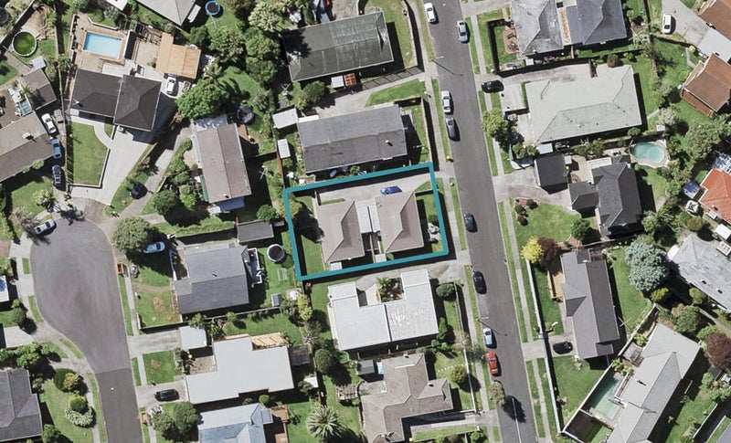 2/35 Galvan Avenue, Sunnyhills, Auckland - Carousel 1
