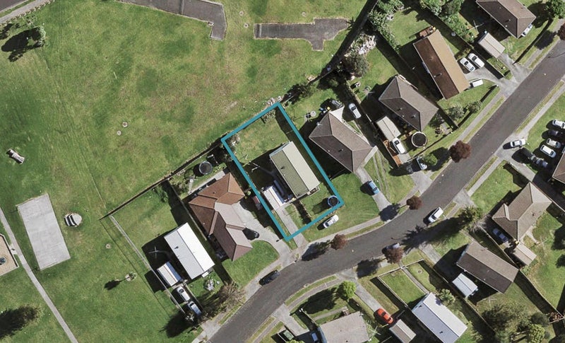 12 Felicia Place, Wiri, Auckland - Carousel 1