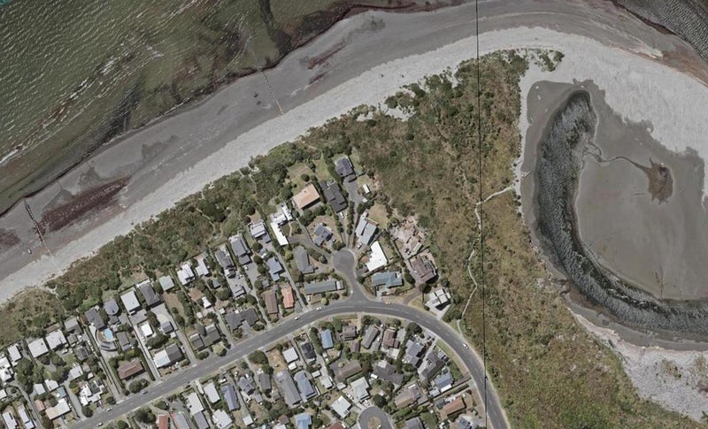 8 Nuhaka Place, Paraparaumu Beach, Paraparaumu - Carousel 1
