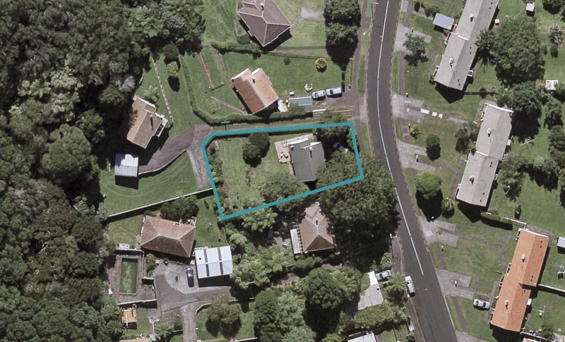 60 Glenpark Avenue, Frankleigh Park, New Plymouth - Carousel 1