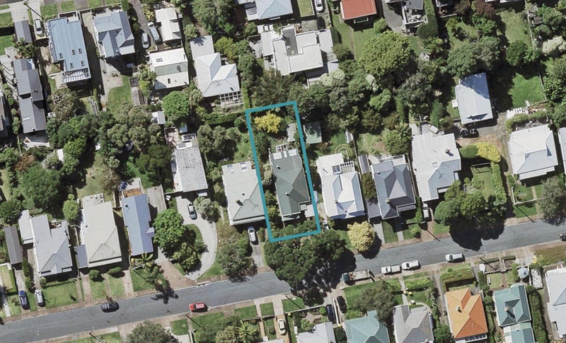 18 Saint Leonards Road, Devonport, Auckland - Carousel 1