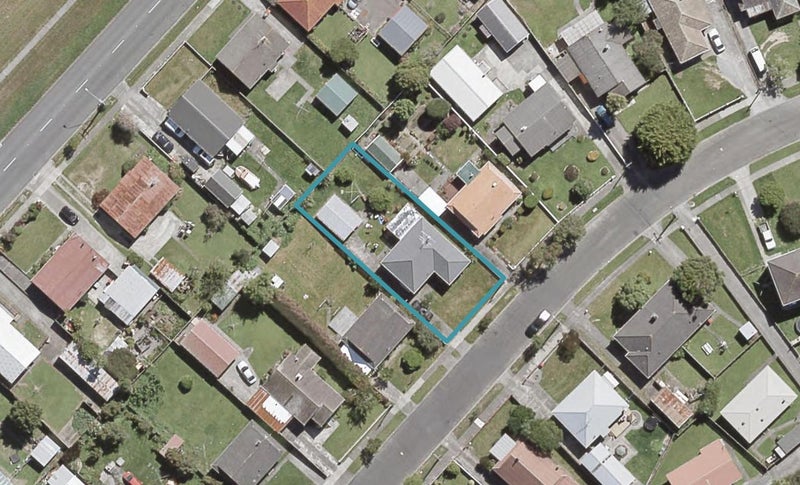 61 Compton Crescent, Taita, Lower Hutt - Carousel 1
