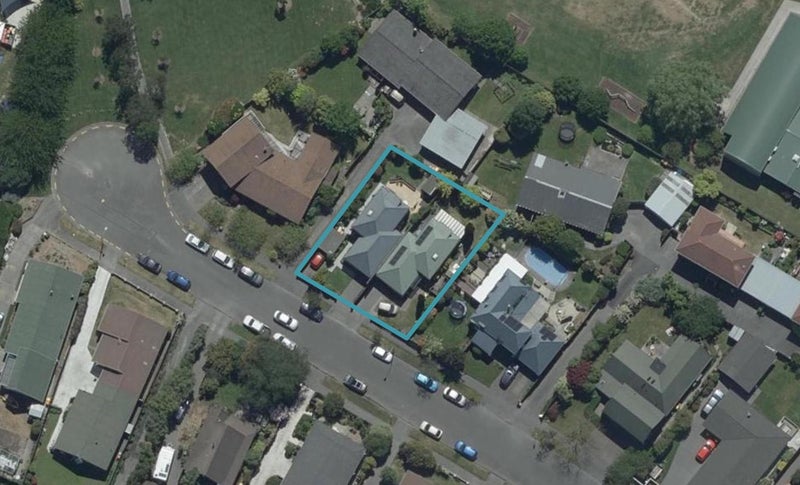 2/28 Juniper Place, Burnside, Christchurch - Carousel 1
