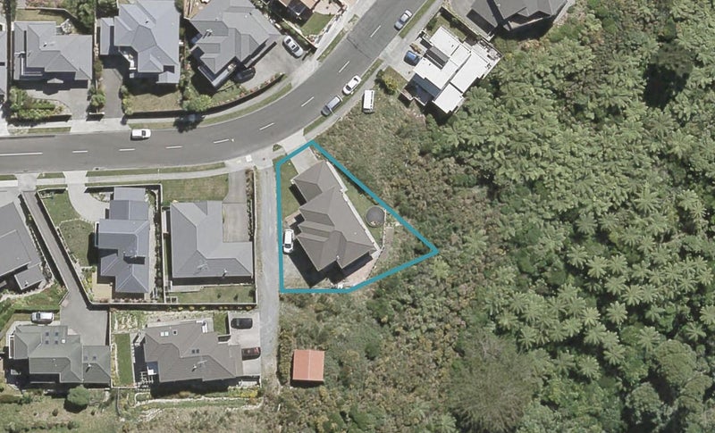 99 Cypress Drive, Maungaraki, Lower Hutt - Carousel 1