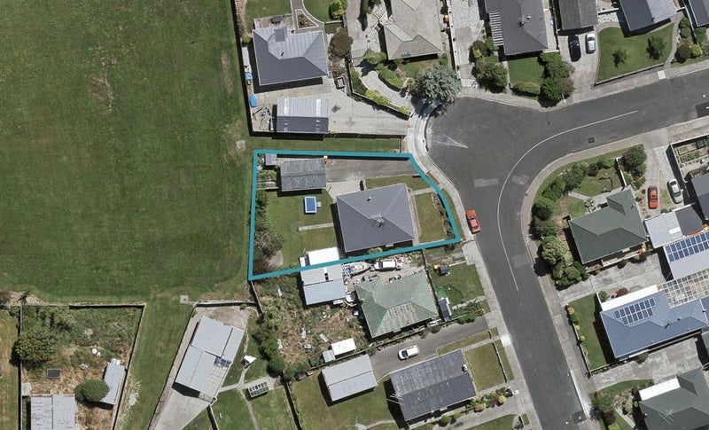 16 Orwell Crescent, Newfield, Invercargill - Carousel 1