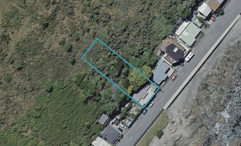 114 Owhiro Bay Parade, Owhiro Bay, Wellington - Carousel 1
