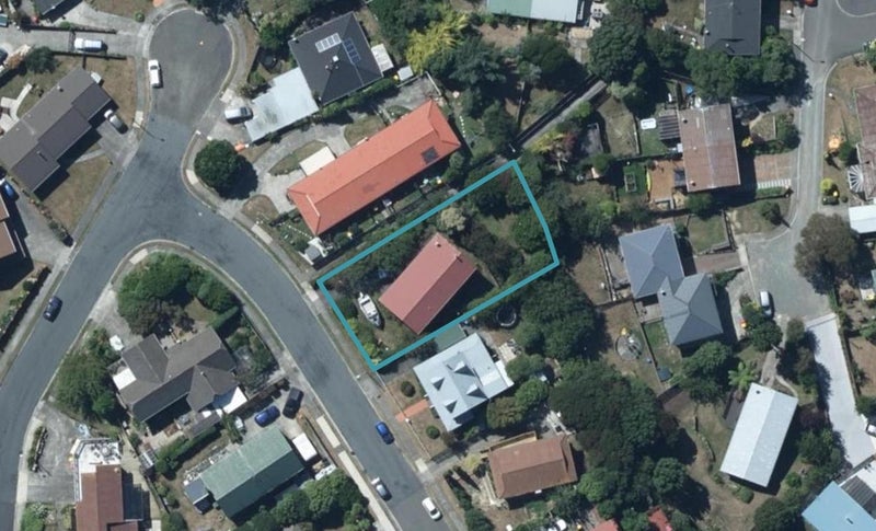 43 Kinloch Place, Papakowhai, Porirua - Carousel 1