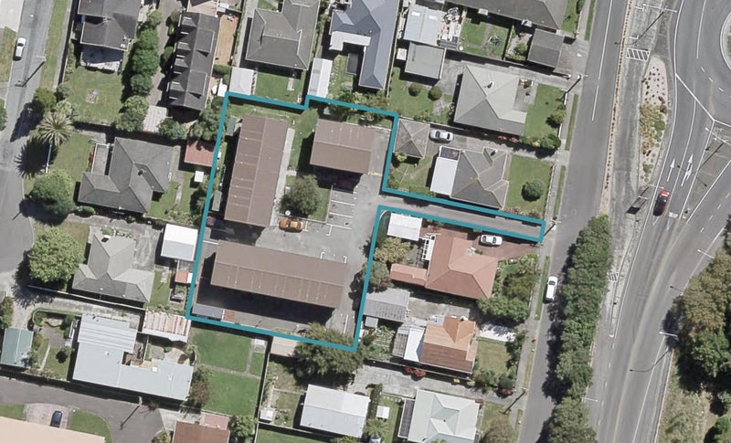 1/6 Trevethick Grove, Woburn, Lower Hutt - Carousel 1