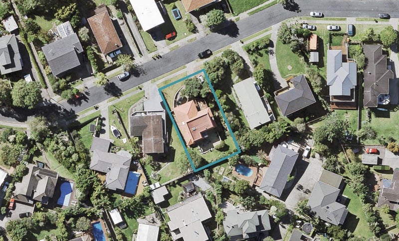 38 Wyoming Avenue, Murrays Bay, Auckland - Carousel 1