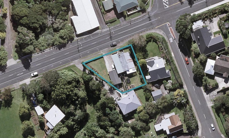 75 Brois Street, Frankleigh Park, New Plymouth - Carousel 1