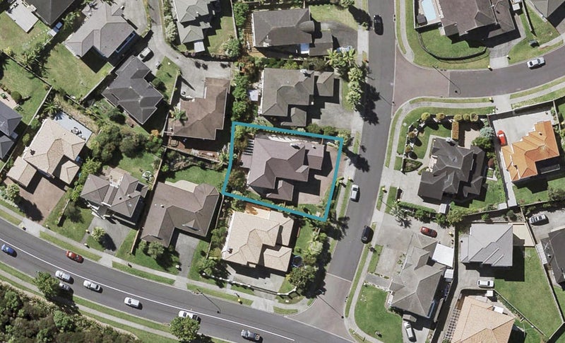 4 Killybegs Drive, Pinehill, Auckland - Carousel 1