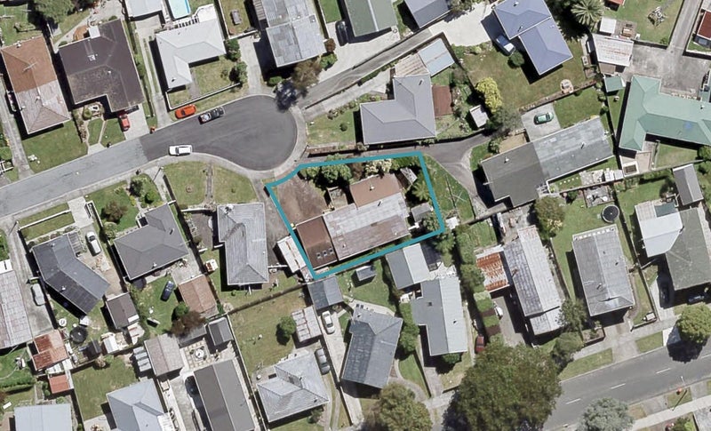 22 Haylock Grove, Totara Park, Upper Hutt - Carousel 1