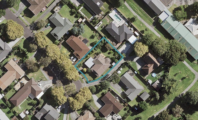 20 Donzella Place, Conifer Grove, Takanini - Carousel 1