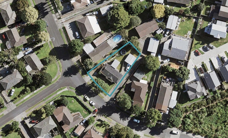 26 Becker Drive, Weymouth, Auckland - Carousel 1