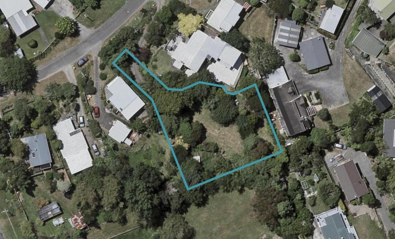 8 Kahu Road, Otaihanga, Paraparaumu - Carousel 1
