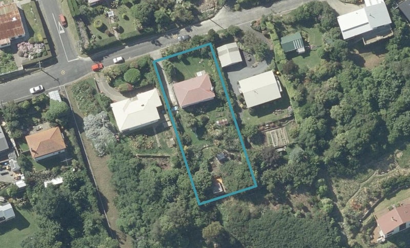 50 Kauri Street, Ravensbourne, Dunedin - Carousel 1