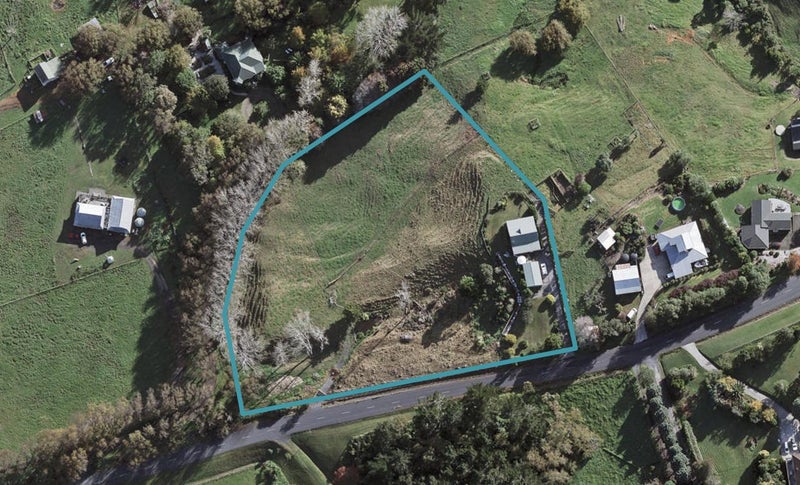 25 Pipitiwai Drive, Kaukapakapa - Carousel 1