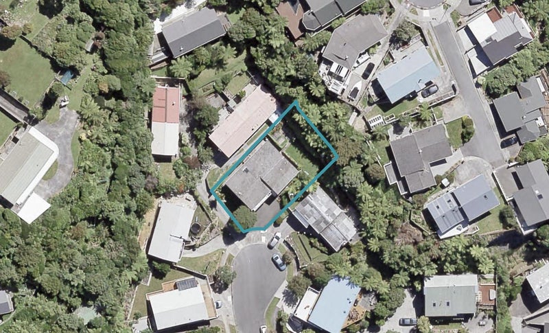 5 Taka Grove, Normandale, Lower Hutt - Carousel 1