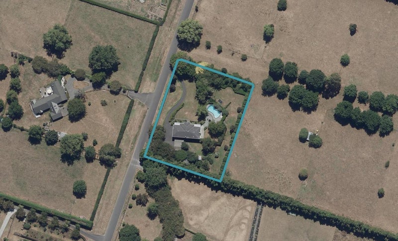 55 Redwood Grove, Tamahere, Hamilton - Carousel 1
