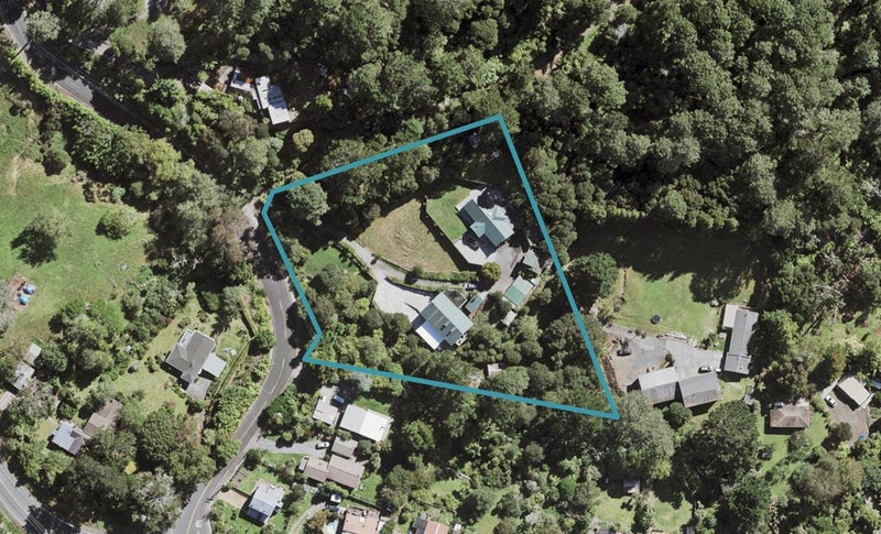7 Kay Road, Swanson, Auckland - Carousel 1