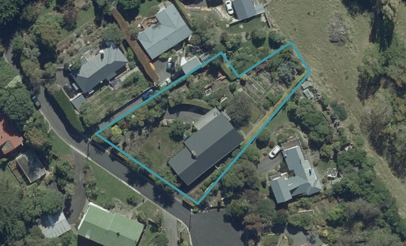 5 ST RONANS RD, Macandrew Bay, Dunedin - Carousel 1