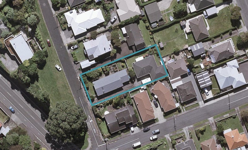 1/13 Turehu Street, Merrilands, New Plymouth - Carousel 1
