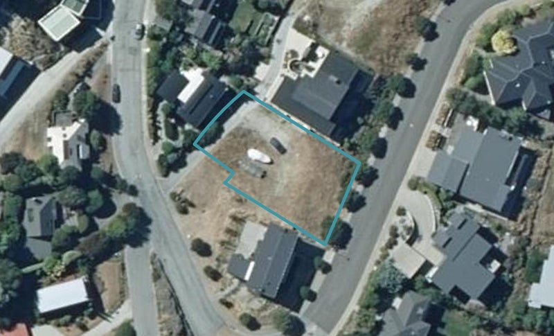 4 Humboldt Lane, FERNHILL, QUEENSTOWN - Carousel 1