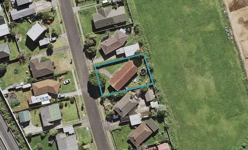 10 Ashmore Place, Favona, Auckland - Carousel 1