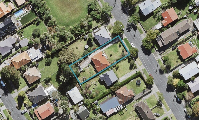56 Walmer Road, Point Chevalier, Auckland - Carousel 1