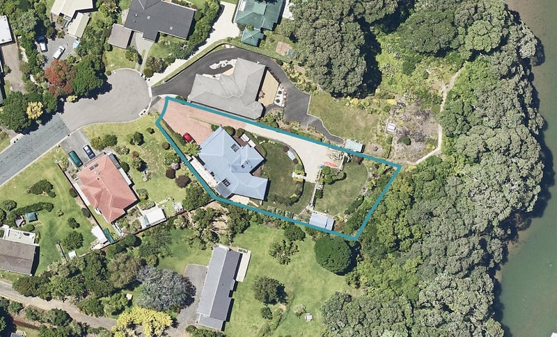 21 Baigent Place, Tanners Point, Katikati - Carousel 1