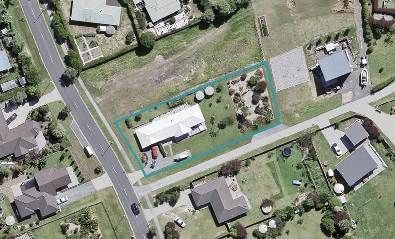 6 Omana Avenue, Shelly Beach, South Head - Carousel 1