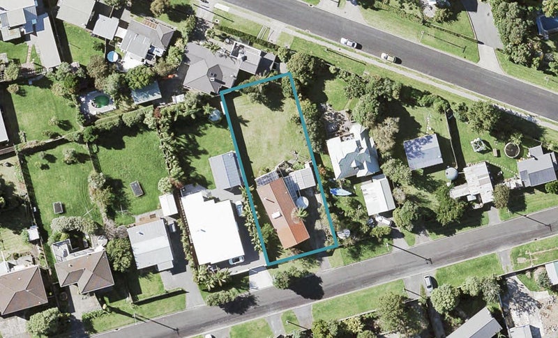 28 First View Avenue, Beachlands, Auckland - Carousel 1