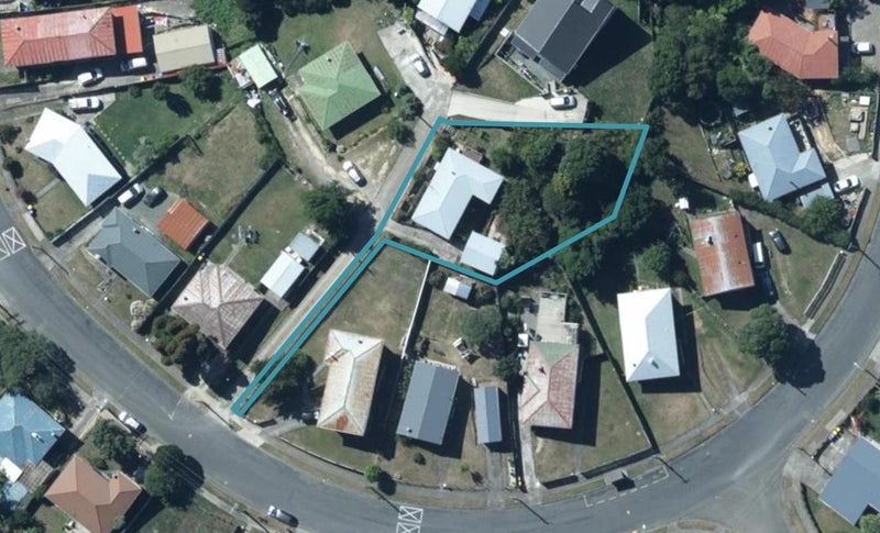 145 Sievers Grove, Cannons Creek, Porirua - Carousel 1