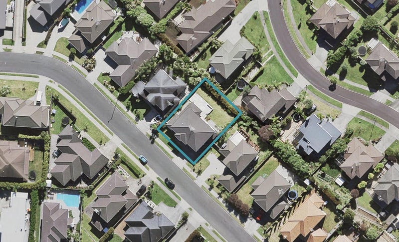 30 Huntington Park Drive, Greenhithe, Auckland - Carousel 1