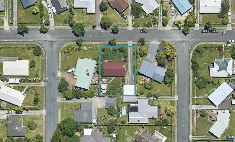 11 Compton Street, Fenton Park, Rotorua - Carousel 1