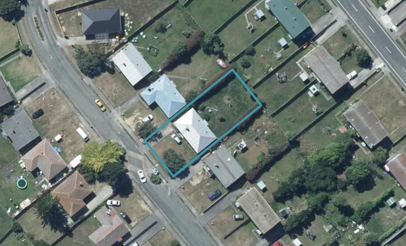 11 Kaituna Street, Waitangirua, Porirua - Carousel 1
