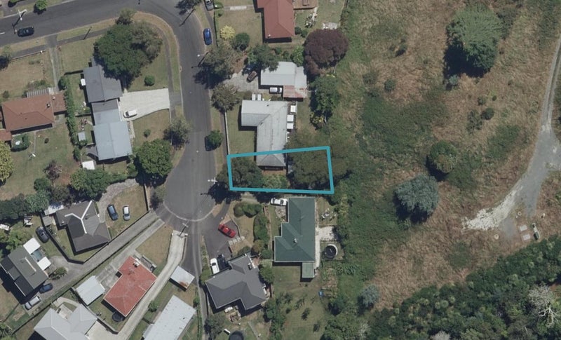 4/17 Mabian Crescent, Deanwell, Hamilton - Carousel 1