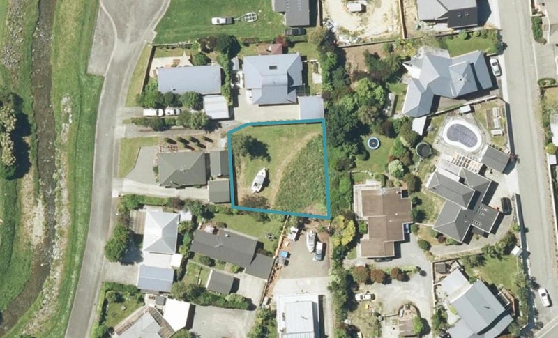11 Captains Close, Waikawa, Picton - Carousel 1