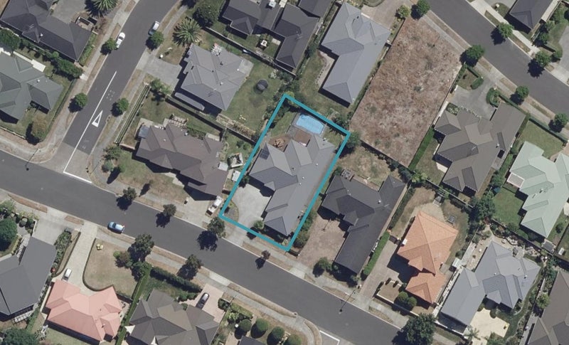 57 Huntington Drive, Huntington, Hamilton - Carousel 1