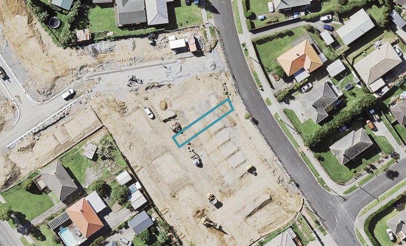 150B Leybourne Circle, Glen Innes, Auckland - Carousel 1