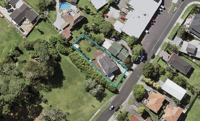 15 Grenada Avenue, Forrest Hill, Auckland - Carousel 1